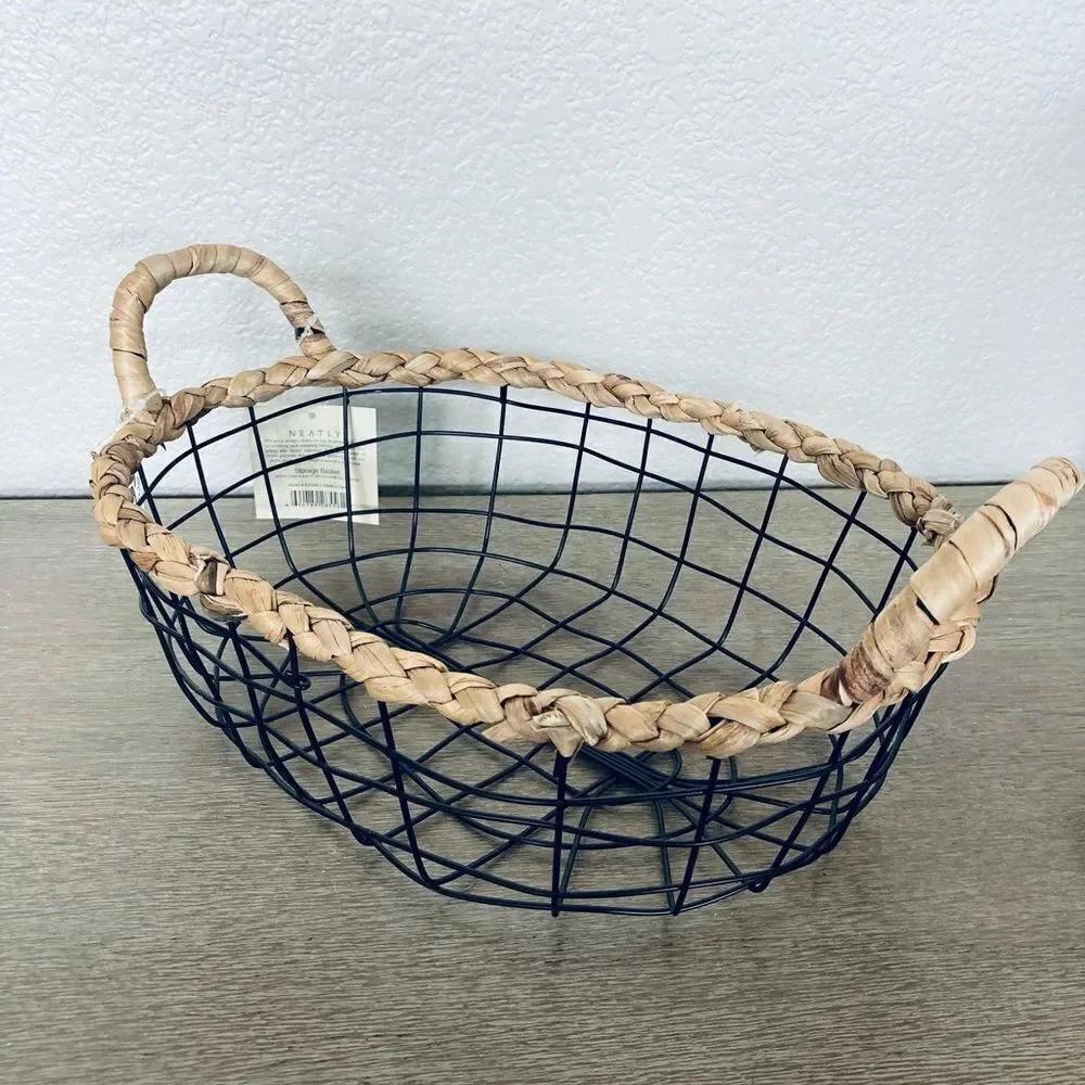 Farmhouse Metal Storage Decor Basket Med